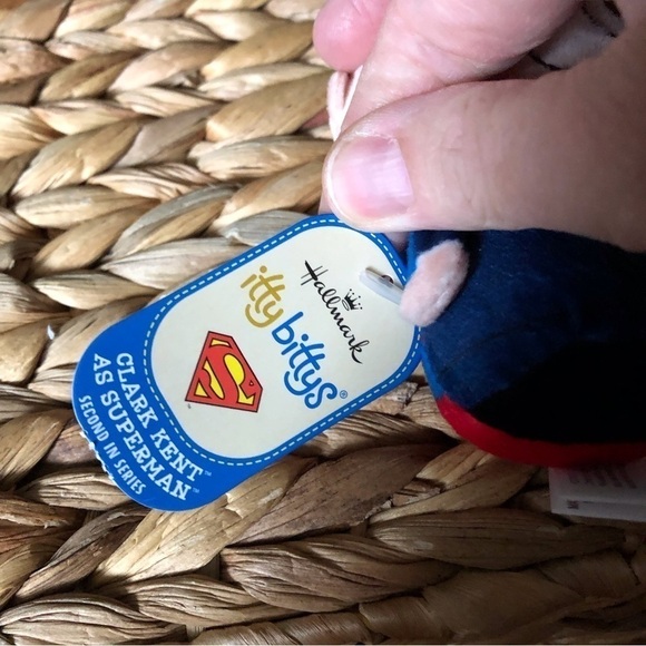 Hallmark Itty Bittys: Clark Kent as Superman plush figure. - Picture 3 of 3